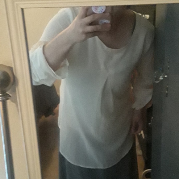 Cream Flowy Shirt - Picture 5 of 5